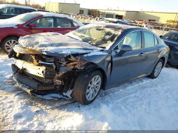 4T1C11BK2PU100064 2023 TOYOTA CAMRY - Image 2