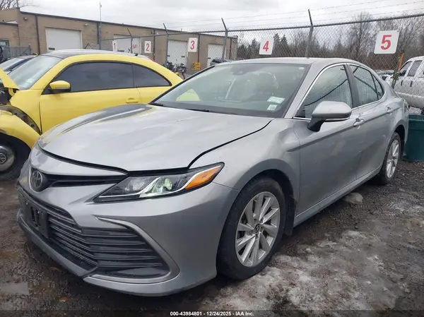 4T1C11BK2RU117093 2024 TOYOTA CAMRY - Image 2