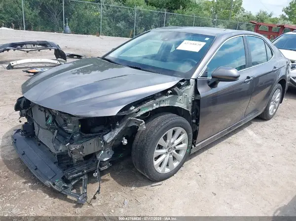 4T1C11BK3LU008021 2020 TOYOTA CAMRY - Image 2