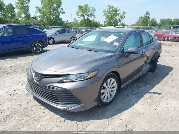 4T1C11BK3LU011145 2020 TOYOTA CAMRY - Image 2