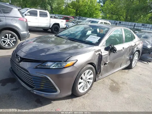 4T1C11BK3MU045023 2021 TOYOTA CAMRY - Image 2