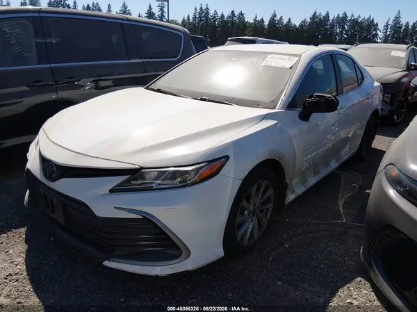 4T1C11BK3NU055732 2022 TOYOTA CAMRY - Image 2