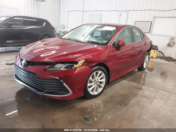4T1C11BK3NU059117 2022 TOYOTA CAMRY - Image 2