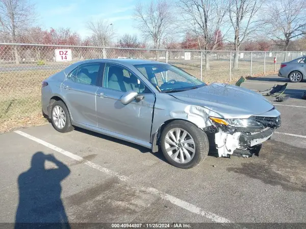 4T1C11BK3NU066651 2022 TOYOTA CAMRY - Image 1