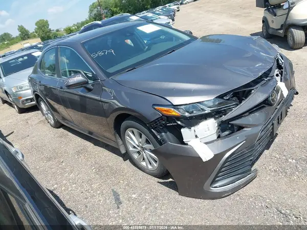 4T1C11BK3NU066925 2022 TOYOTA CAMRY - Image 1