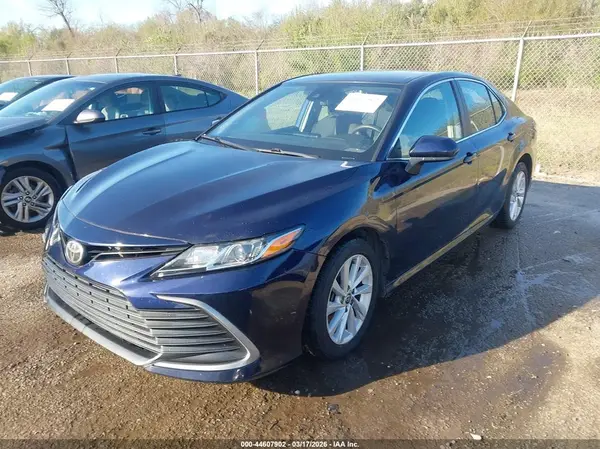 4T1C11BK4MU027680 2021 TOYOTA CAMRY - Image 2