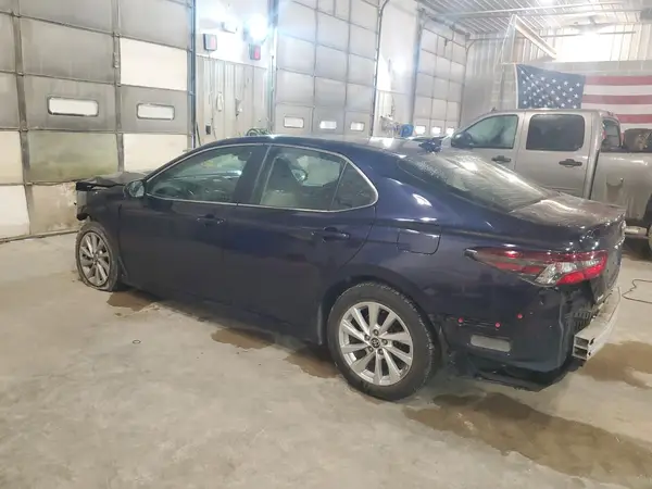 4T1C11BK4NU058235 2022 TOYOTA CAMRY - Image 2