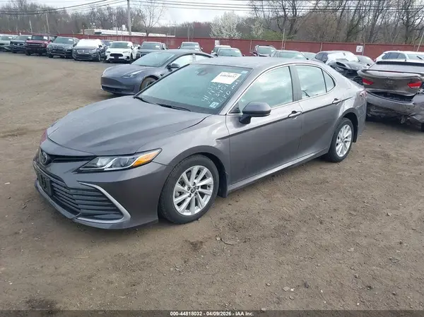 4T1C11BK4RU113451 2024 TOYOTA CAMRY - Image 2