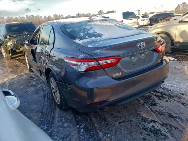 4T1C11BK5LU005685 2020 TOYOTA CAMRY - Image 2