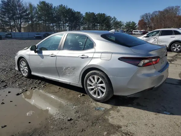 4T1C11BK5MU030605 2021 TOYOTA CAMRY - Image 2