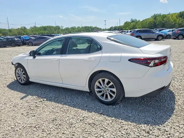 4T1C11BK5MU035643 2021 TOYOTA CAMRY - Image 2