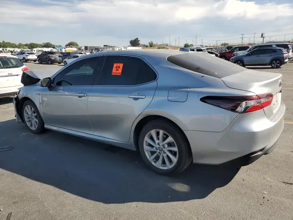 4T1C11BK5MU035836 2021 TOYOTA CAMRY - Image 2