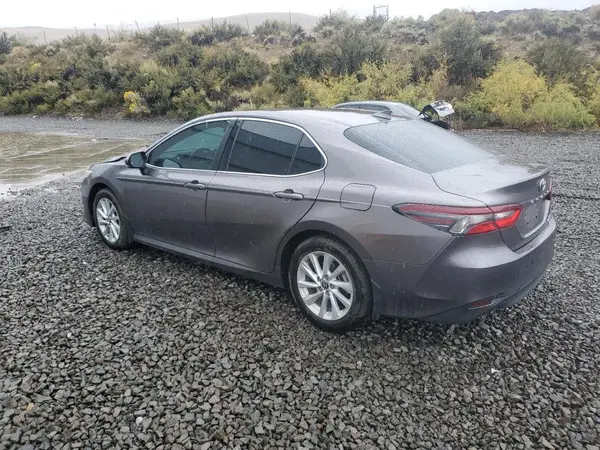 4T1C11BK5MU037859 2021 TOYOTA CAMRY - Image 2