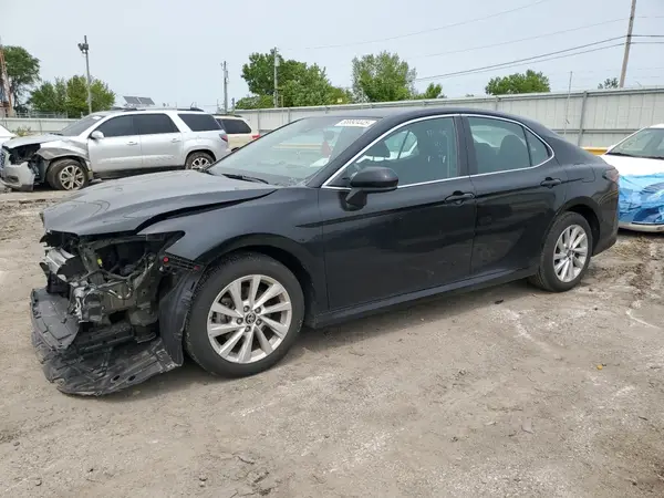 4T1C11BK5MU038316 2021 TOYOTA CAMRY - Image 1