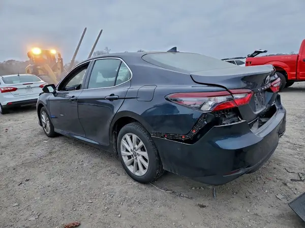 4T1C11BK5MU046450 2021 TOYOTA CAMRY - Image 2