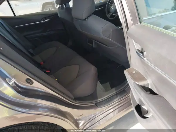 4T1C11BK5NU071754 2022 TOYOTA CAMRY - Image 8