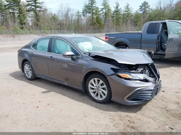 4T1C11BK5PU083065 2023 TOYOTA CAMRY - Image 1