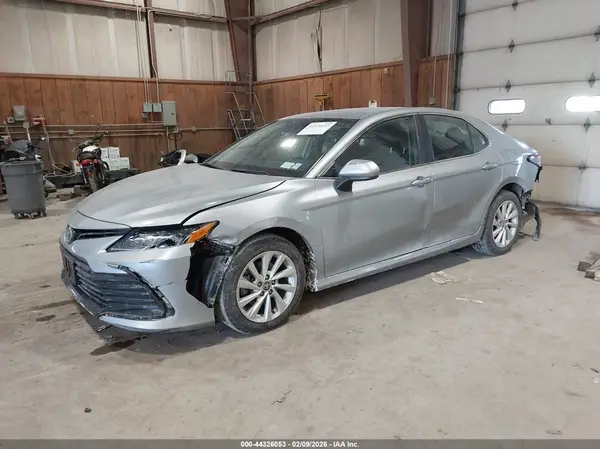 4T1C11BK5RU114978 2024 TOYOTA CAMRY - Image 2