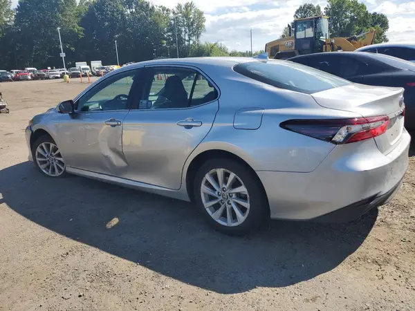4T1C11BK6NU053182 2022 TOYOTA CAMRY - Image 2
