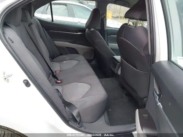 4T1C11BK6NU055059 2022 TOYOTA CAMRY - Image 8