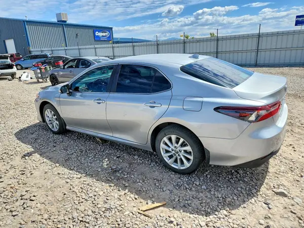 4T1C11BK6NU059208 2022 TOYOTA CAMRY - Image 2