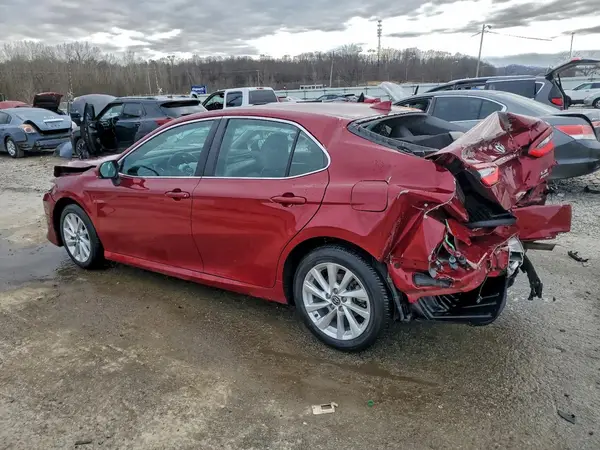 4T1C11BK6NU062531 2022 TOYOTA CAMRY - Image 2