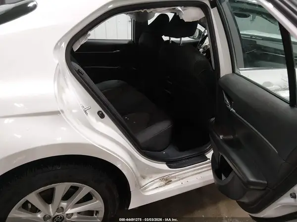 4T1C11BK6NU065686 2022 TOYOTA CAMRY - Image 8