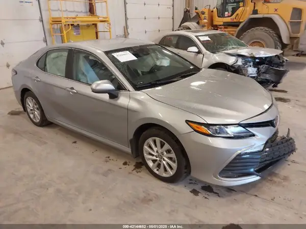 4T1C11BK6PU092261 2023 TOYOTA CAMRY - Image 1
