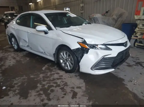 4T1C11BK6RU113127 2024 TOYOTA CAMRY - Image 1