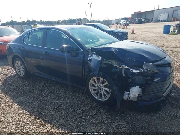 4T1C11BK7MU021274 2021 TOYOTA CAMRY - Image 1