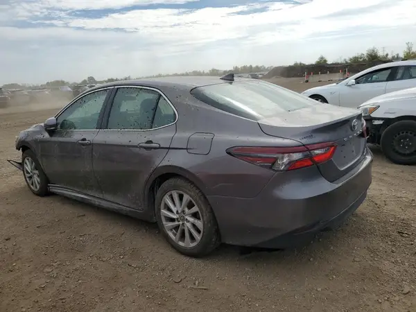 4T1C11BK7MU021324 2021 TOYOTA CAMRY - Image 2