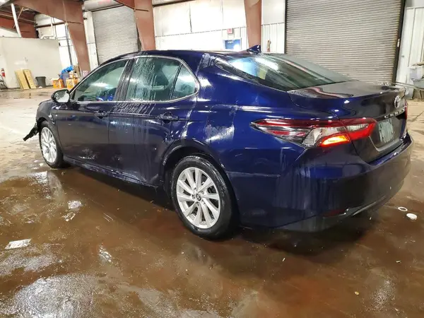 4T1C11BK7MU022831 2021 TOYOTA CAMRY - Image 2