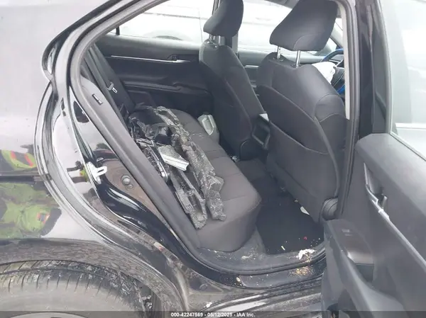 4T1C11BK7MU036762 2021 TOYOTA CAMRY - Image 8