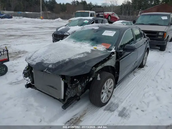 4T1C11BK7MU037295 2021 TOYOTA CAMRY - Image 2