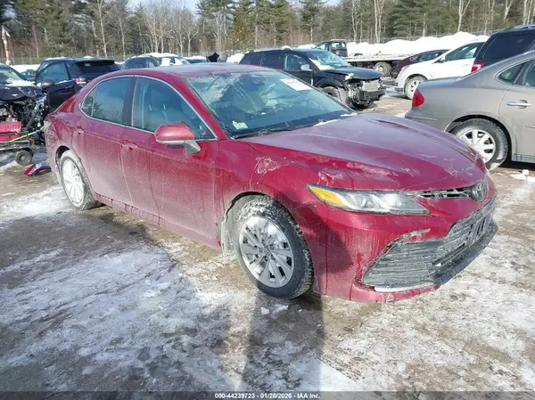 4T1C11BK7MU039290 2021 TOYOTA CAMRY - Image 1
