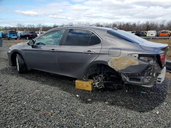4T1C11BK7NU057841 2022 TOYOTA CAMRY - Image 2