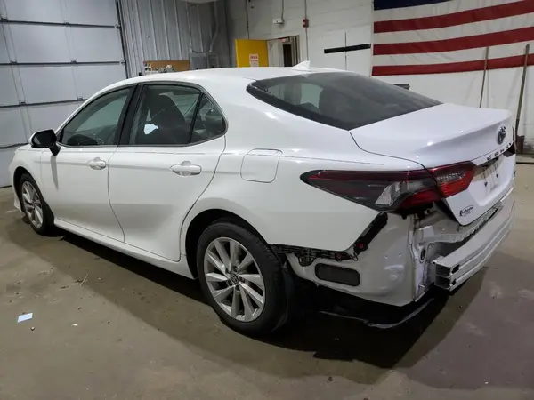4T1C11BK7NU063882 2022 TOYOTA CAMRY - Image 2