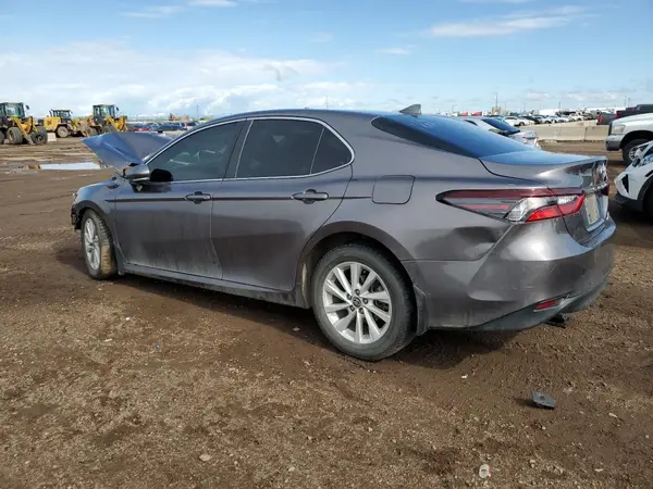 4T1C11BK7NU065549 2022 TOYOTA CAMRY - Image 2