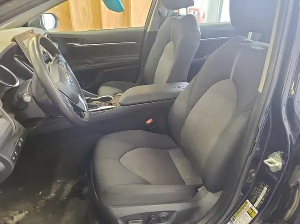 4T1C11BK7NU065678 2022 TOYOTA CAMRY - Image 1
