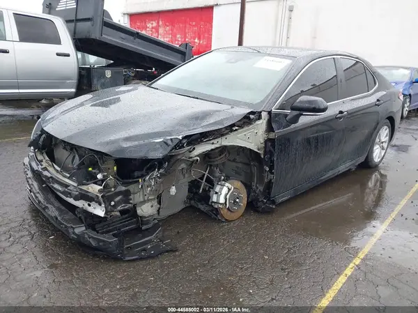 4T1C11BK7NU070637 2022 TOYOTA CAMRY - Image 2