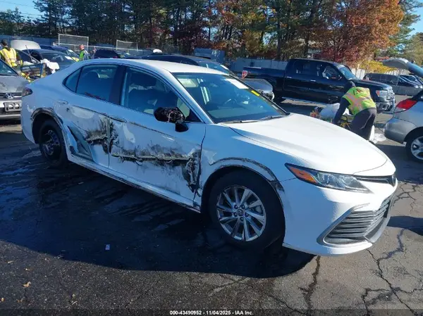 4T1C11BK7RU115839 2024 TOYOTA CAMRY - Image 1