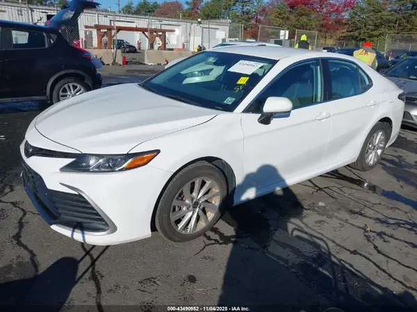 4T1C11BK7RU115839 2024 TOYOTA CAMRY - Image 2