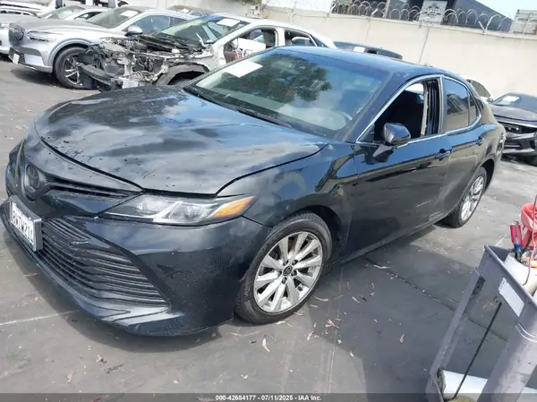 4T1C11BK8LU016048 2020 TOYOTA CAMRY - Image 2