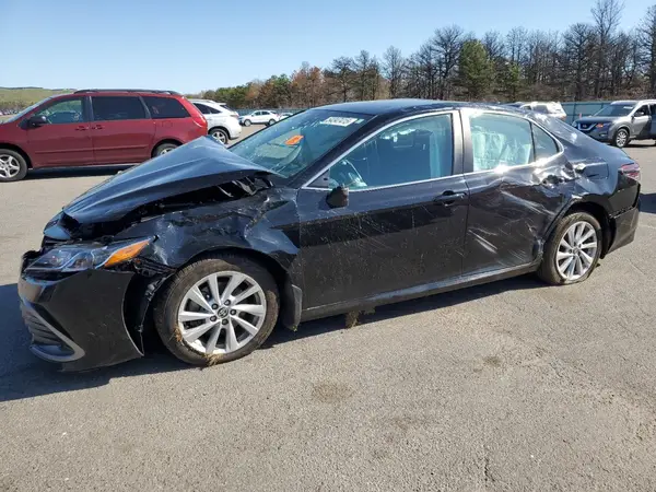 4T1C11BK8MU021686 2021 TOYOTA CAMRY - Image 1