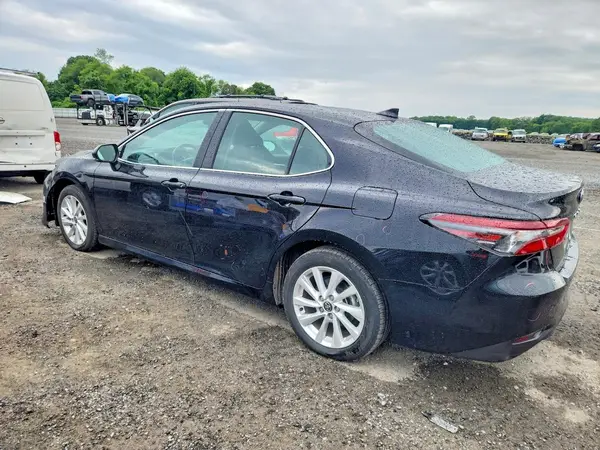4T1C11BK8RU115946 2024 TOYOTA CAMRY - Image 2