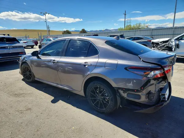 4T1C11BK9MU032440 2021 TOYOTA CAMRY - Image 2