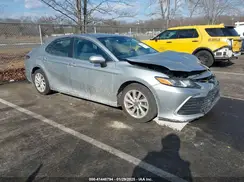 4T1C11BK9NU050132 2022 TOYOTA CAMRY