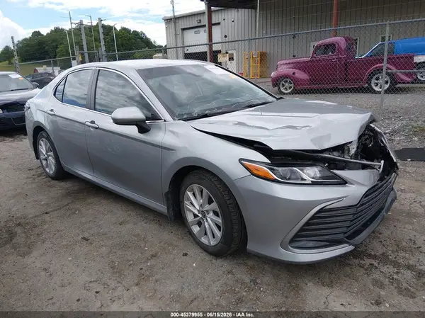 4T1C11BK9NU064497 2022 TOYOTA CAMRY - Image 1