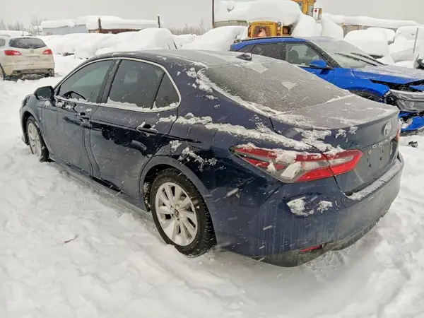 4T1C11BK9NU065875 2022 TOYOTA CAMRY - Image 2