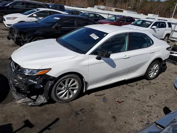4T1C11BK9NU069618 2022 TOYOTA CAMRY - Image 1